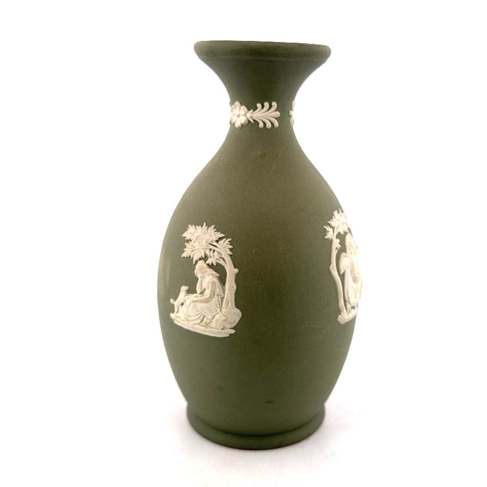 4.5” sage green Wedgwood vintage vase